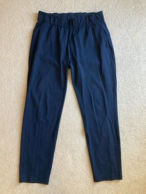 Lululemon on the fly pant 28”